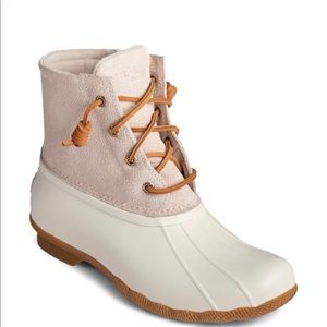 WOMENS SPERRY SALTWATER SERPENT IVORY SIZE 7